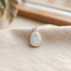 Natural <b>Rainbow</b> Moonstone Pendant 925 Sterling Silver Handmade White Gemstone Pendant Minimalist Jewelry Gift Women - Product Image 5