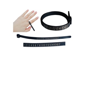 Jauge de taille de bague en plastique personnalisée, bande de mesure ajustable, outil de mesure de bijoux pour bague de mariage et alliance - Product Image 3