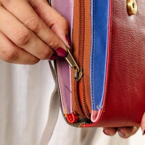 กระเป๋าถือสตรีหนังวัวแท้หรูหราแปลกใหม่มีช่องใส่โทรศัพท์มือถือขนาดเล็กกระเป๋าคาดลำตัวแบบตะวันตก - Product Image 6