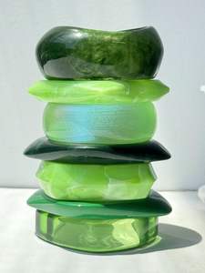 Brazaletes de Resina Hechos a Mano con Impresión Digital, Teñido Liso, Accesorios de Moda Premium Hechos a Mano para Mujer, Marca TCE, Modelo Tce00 - Product Image 3