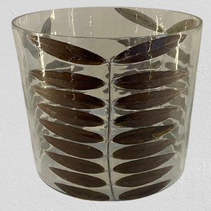 Porte-bougie en verre émaillé à motif de feuilles naturelles avec finition botanique élégante pour la décoration intérieure moderne - Product Image 1