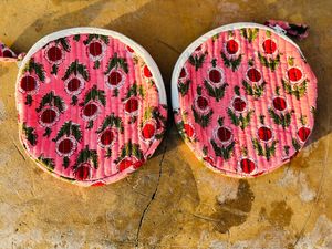 Premium Quilted Cotton Coin <b>Pouch</b>, Handmade Floral Zipper Wallet, <b>Mini</b> Cosmetic Bag, Everyday Travel Accessory - Product Image 4