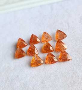Pierre de soleil naturelle taille trillion 8MM, gemme de haute qualité, couleur orange scintillante, pierre précieuse en vrac pour la fabrication de bijoux, en gros - Product Image 2