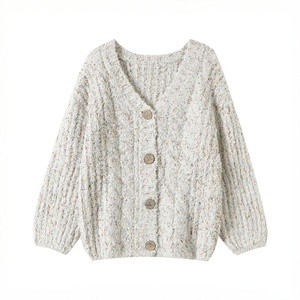 Cardigan en tricot blanc à col en V et manches longues pour femme, personnalisé avec logo OEM, style décontracté, simple boutonnage, avec boutons décoratifs pour l'hiver - Product Image 1