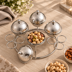Ensemble de service de luxe en argent pour fruits secs avec 4 bols en acier martelé à couvercle, support rond en métal et porte-cuillères pour dattes et desserts - Product Image 3