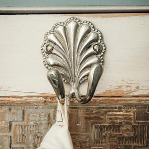 ตะขอแขวนผ้าขนหนู ตะขอแขวนเสื้อผ้า ตะขอคู่ ทำจากสแตนเลส ทนทานต่อการเกิดสนิม ใช้ได้ทั้งในบ้านและโรงแรม - Product Image 2