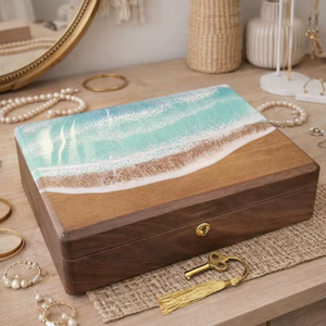 Estuche de viaje personalizado para joyas de resina con diseño oceánico, organizador de joyas de madera con arte en resina, regalo para ella. - Product Image 1