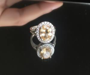 แหวนค็อกเทลเพชรทรงรีชุบโรเดียมเงินแท้ 925 ประดับด้วยซิทรินธรรมชาติ หินประจำเดือนเกิดเดือนพฤศจิกายน หรูหรา เหมาะสำหรับงานปาร์ตี้ งานหมั้น และงานแต่งงาน - Product Image 1