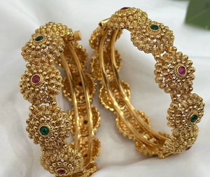Classy Premium Quality Brass Gold Plated Moissanite Traditional Wear Openable Other Fashion Two Pair Bangle For Wedding Wear - Product Image 3