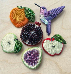Broche Glamour Haut de Gamme Brodée de Cristaux, Faite à la Main, Écologique, en Toile de Coton, Épingle à Bijoux pour Mariage - Product Image 2