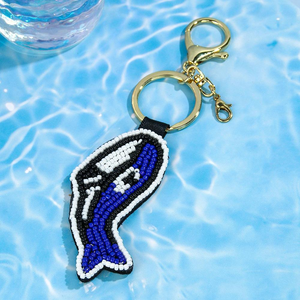Llavero artesanal de animales marinos con cuentas y lentejuelas bordadas: estrella de mar, caballito de mar, sandía, concha. Regalo de verano. - Product Image 3