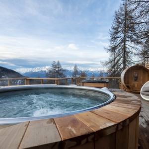 Bañera de hidromasaje redonda de 200 de acero inoxidable 304 cm de lujo con masaje para 2 personas y luz LED y tapa de madera de cedro rojo para Villas Hoteles Suite - Product Image 5