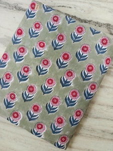 Nueva Llegada 2026: Tela de Algodón Puro Azul con un Tradicional Estampado Floral Rosa y Morado Hecho a Mano para Prendas - Product Image 3