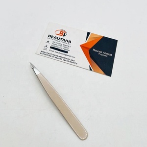 Pinzas para Cejas Beige Puntiagudas de Acero Inoxidable Ecológicas, Marca Privada OEM, para Recortar y Dar Forma - Product Image 4