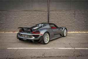 Porsche 918 Spyder 2015 en perfecto estado · Coupé · Fibra de carbono · Tracción en las cuatro ruedas - Product Image 2