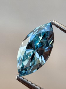 Diamante Cultivado en Laboratorio con Certificación IGI, Corte Marquise, Color Azul Fantasía, VVS2, 2CT, CVD, 3EX, Proveedor de Diamantes para Compradores Internacionales al por Mayor - Product Image 3