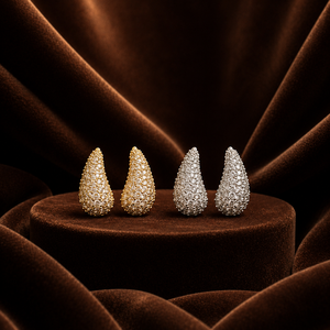 Boucles d'oreilles créoles épaisses pour femmes, serties de micro-pavés de moissanite et de diamants ronds brillants - Product Image 4