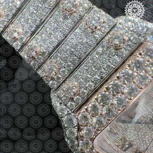 ชาร์ม จิวเวลส์นาฬิกาข้อมือสตรีสแตนเลสสตีลทรงสี่เหลี่ยมขนาด 38 มม. ขอบเพชร อะนาล็อก ควอตซ์ ตัวล็อคแบบผีเสื้อ - Product Image 4