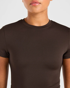 Camiseta Deportiva de Manga Corta para Mujer, Personalizada con Logotipo Frontal, Color Sólido, Tejido de Punto, Ajuste Delgado, Transpirable y que Absorbe la Humedad, Venta al Por Mayor - Product Image 4