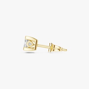 Boucles d'oreilles clous en diamant de laboratoire taille princesse 1,00 carat total, or jaune 9K, solitaire 4 griffes, vente en gros OEM, bijoux fins - Product Image 4