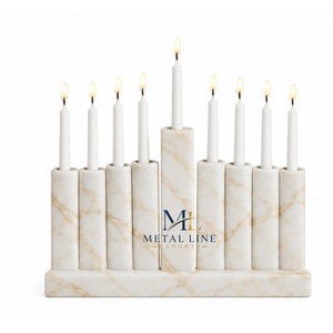 Menorah de Resina Rosa Pálido para Hanukkah con Portavelas Dorados, Candelabro de Resina Imitación Mármol para Hanukkah, Proveedor de Portavelas Judíos - Product Image 2