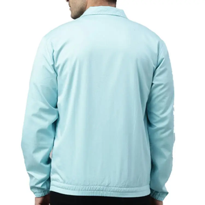 Chaqueta de mezclilla de alta calidad, única, de talla grande, con logo de empresa impreso, personalizada, con lavado ácido y efecto desgastado. - Product Image 3
