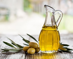 Aceite de Oliva Virgen Extra Puro al por Mayor, el Mejor Aceite de Oliva Virgen Extra Puro Prensado en Frío, Botella Amarilla Natural, Envase Dorado, Alimento Orgánico Crudo - Product Image 6