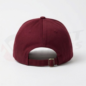 Gorra de béisbol rojo granate con adornos de metal surtidos y corazón felino, estilo de moda de verano para hombre, cómoda y a la moda. - Product Image 2