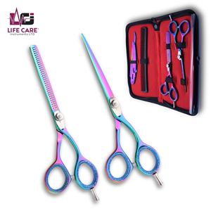 Ensemble de ciseaux de coiffure professionnels multicolores avec vis réglable, ciseaux de coiffure en acier inoxydable japonais - Product Image 1