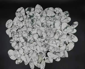 หินฮาวไลท์คุณภาพสูง สีขาวธรรมชาติ ทรงคาโบชอง ขัดเงา หินหลวม เหมาะสำหรับทำเครื่องประดับ มีจำนวนมาก - Product Image 3