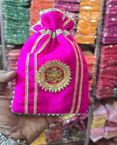 Pochettes traditionnelles indiennes pour femmes, multicolores, pour demoiselles d'honneur, pour mariage, pooja, cadeaux, faveurs de fête indienne, cadeaux pour l'Aïd. - Product Image 3