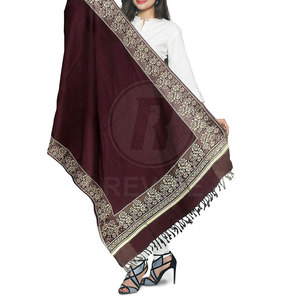 Best Price Elegant Women Shawls Soft Wool Women Shawls Daily Use Women Shawls - Product Image 3