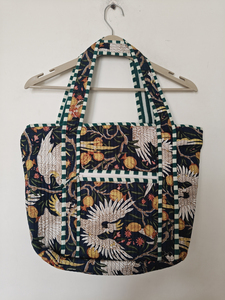 Bolso Tote Mediano Acolchado Azul Oscuro Shree Balajee Garments Bird con Cierre de Cremallera y Asas Dobles para Compras Diarias Reutilizables - Product Image 2