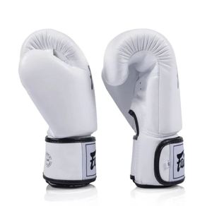 ถุงมือชกมวย Fairtex BGV1C -PLUS รุ่นกันน้ำ สำหรับมืออาชีพ ทำจากไมโครไฟเบอร์ แบบผูกเชือก สีขาว - Product Image 3