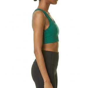 Sujetador deportivo verde liso para mujer, espalda cruzada, cuello redondo, soporte medio, transpirable, ropa deportiva de yoga, diseño sin costuras - Product Image 3