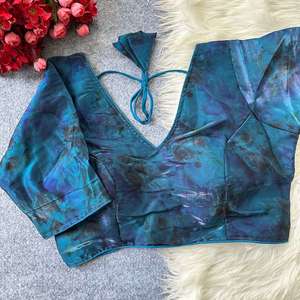 Blusa de Diseño con Estampado Multicolor en Toda la Superficie, con Botones Elegantes, Acolchada, Suave, Lista para Usar, Completamente Cosida - Product Image 4