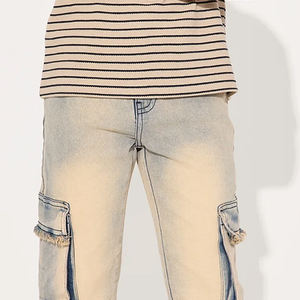 Pantalones de mezclilla para niños con presillas para cinturón, lavado claro, ajuste cómodo en la cintura, diseño inspirado en tendencias, bolsillos laterales funcionales - Product Image 3