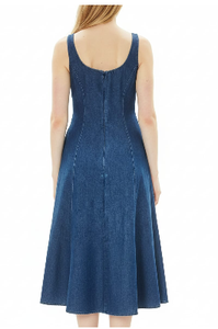 Vestido midi casual estructurado de mezclilla índigo sin mangas con cuello cuadrado y corte acampanado para mujer - Product Image 2