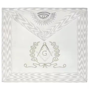 Tablier en peau de mouton personnalisé avec logo Maître Maçon Loge Bleue, broderie main au point de croix et travaux d'aiguille, Régalia Maçonnique Blanche - Product Image 1