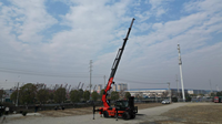 Grue télescopique professionnelle hydraulique montée sur chariot élévateur avec moteur et boîte de vitesses pour la manutention de matériaux lourds CCSQ1000ZB6+1
