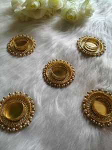 เชิงเทียนไข่มุกทำมือสำหรับตกแต่งโต๊ะงานแต่งงาน |   แท่นวางโคมไฟพูจา |   ของขวัญตกแต่งบ้านสำหรับเทศกาลดีวาลีและงานเฉลิมฉลอง - Product Image 4