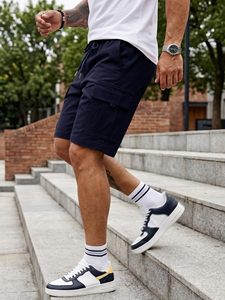 Tissu confortable pour la gym, l'entraînement et les sports Shorts de sport durables pour hommes Tissu respirant pour les activités de plein air et l'entraînement - Product Image 3