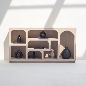 Console de présentation en bois Vandana Arista Terra Beige pour des intérieurs et extérieurs modernes et élégants - Product Image 1