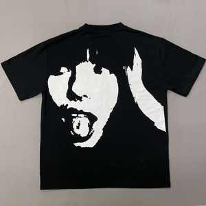 เสื้อยืดผู้ชายฤดูร้อน ผ้าฝ้ายถัก 100% ป้องกันรอยยับ สวมใส่สบาย ทรงหลวม คอวี แขนสั้น ผ้าระบายอากาศ พิมพ์ลายซิลค์สกรีน - Product Image 1