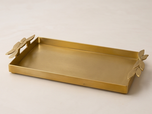 Plateau de service rectangulaire en métal doré avec poignées en forme de feuille de Ginkgo, vaisselle de luxe pour la maison et le salon - Product Image 1