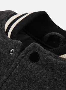 Fabricant et fournisseur de vestes varsity en laine et cuir véritable en gros, provenant du Pakistan - Product Image 4