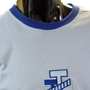 เสื้อยืดสีขาวชาย คอริมสีตัดกัน สไตล์ลำลอง สตรีทแวร์ ใส่สบาย แฟชั่นไลฟ์สไตล์ เสื้อผ้าสำหรับใส่ทุกวัน เสื้อท่อนบน - Product Image 5