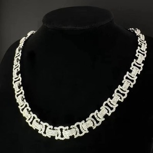 Chaîne cubaine en diamant de fabrication indienne pour les occasions professionnelles ou décontractées et les occasions de luxe, disponible au meilleur prix - Product Image 1