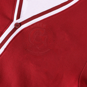 Cardigan rouge pour hommes et femmes, style sororité/fraternité, pull à manches longues, col en V, rayures blanches, en coton molletonné tricoté avec bordure contrastante - Product Image 5