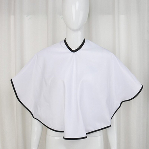 Tablier de Coiffure Professionnel Blanc en Polyester Résistant à l'Eau pour Salon de Coiffure, Coupe de Cheveux, Coloration et Coiffage, Réutilisable et Ajustable - Product Image 2